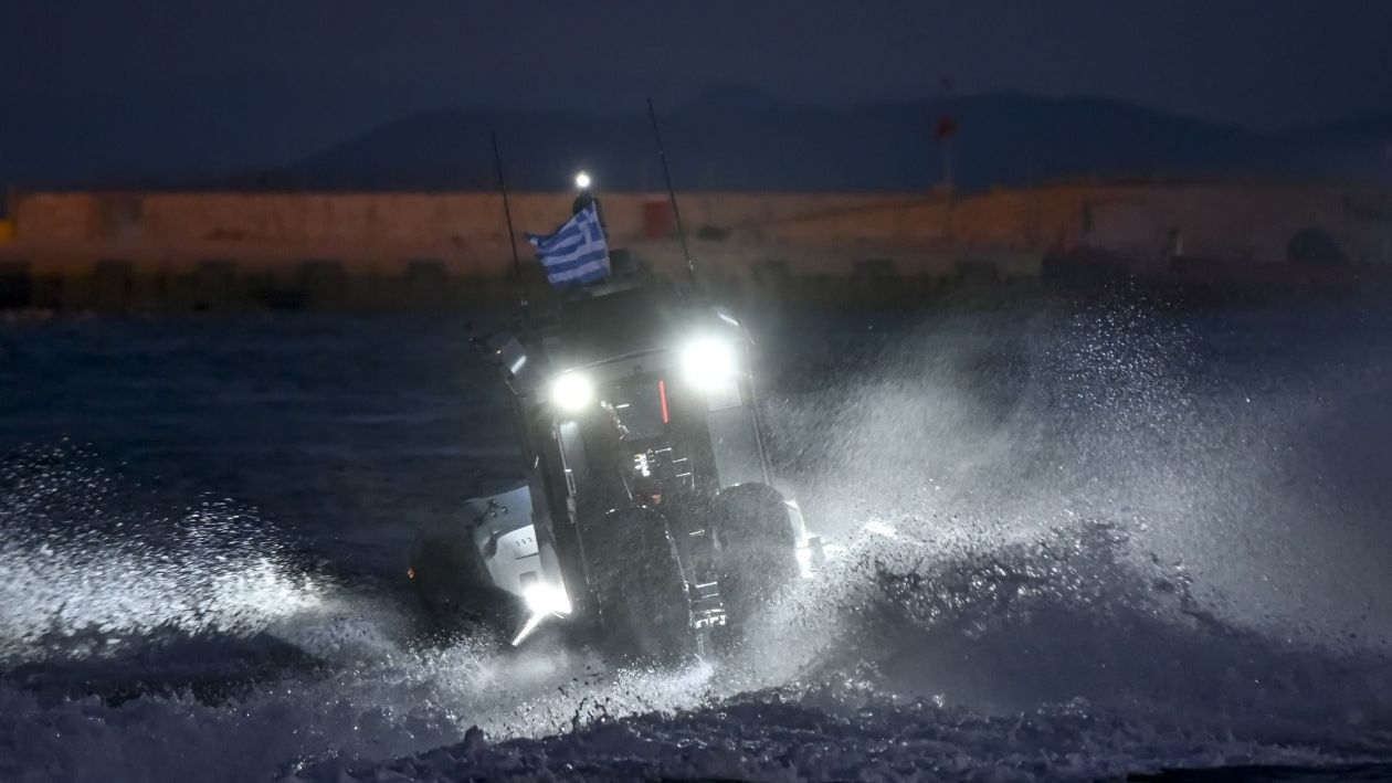 Λιμενικό, Ακτοφυλακή και ΕΚΑΒ έστησαν «γέφυρα ζωής» για 35χρονη από την Κέρκυρα στα Ιωάννινα Λιμενικό, Ακτοφυλακή και ΕΚΑΒ έστησαν «γέφυρα ζωής» για 35χρονη από την Κέρκυρα στα Ιωάννινα