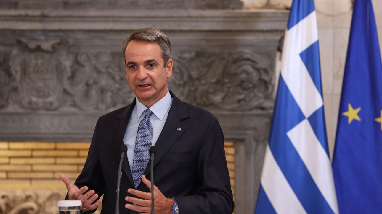 Μητσοτάκης για 13ωρη εργασία: «Το πιο κραυγαλέο fake news της αντιπολίτευσης η γενικευμένη επιβολή» Μητσοτάκης για 13ωρη εργασία: «Το πιο κραυγαλέο fake news της αντιπολίτευσης η γενικευμένη επιβολή»