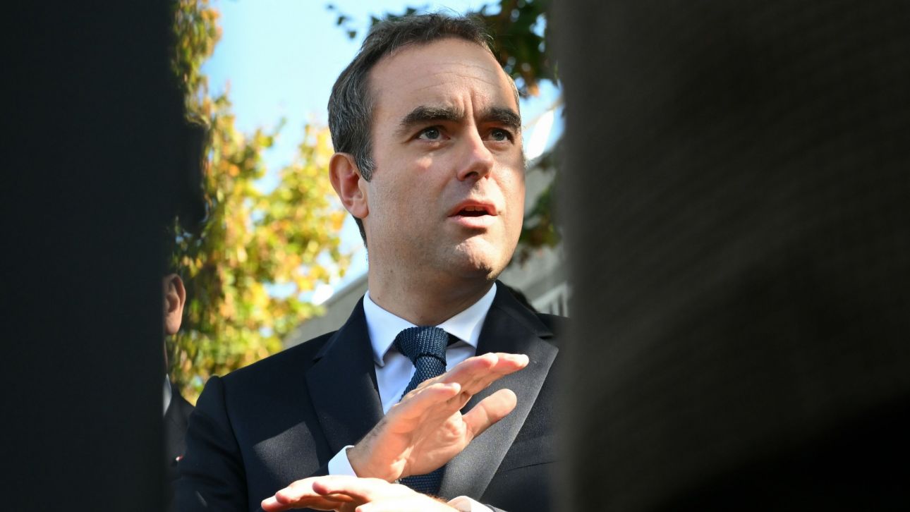 Εκλογές ή δημοψήφισμα: Η συζήτηση για το συνταξιοδοτικό να γίνει με τον γαλλικό λαό, λέει ο Λεκορνί Εκλογές ή δημοψήφισμα: Η συζήτηση για το συνταξιοδοτικό να γίνει με τον γαλλικό λαό, λέει ο Λεκορνί
