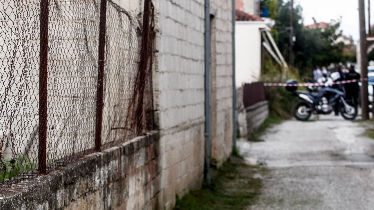 Τρίκαλα: Ο μητροκτόνος έσφιγγε με δύναμη την πετσέτα μέχρι η 54χρονη να καταλήξει Τρίκαλα: Ο μητροκτόνος έσφιγγε με δύναμη την πετσέτα μέχρι η 54χρονη να καταλήξει