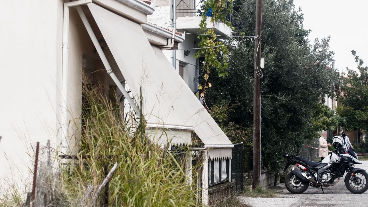 Τρίκαλα: Προθεσμία για την Παρασκευή πήρε ο 18χρονος που έπνιξε τη μητέρα του Τρίκαλα: Προθεσμία για την Παρασκευή πήρε ο 18χρονος που έπνιξε τη μητέρα του
