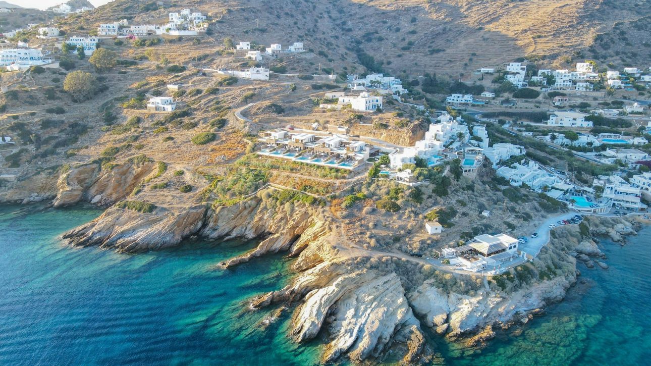 Ίος ο προορισμός των αντιθέσεων: Διεθνή ΜΜΕ «ανακαλύπτουν» τα διαφορετικά πρόσωπα του νησιού Ίος ο προορισμός των αντιθέσεων: Διεθνή ΜΜΕ «ανακαλύπτουν» τα διαφορετικά πρόσωπα του νησιού