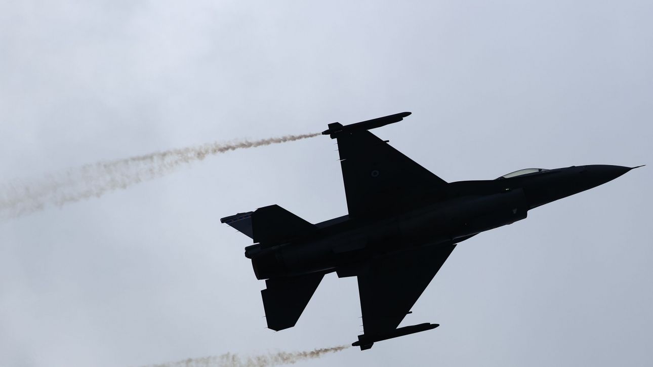 Liveblog - 28η Οκτωβρίου: Το συγκινητικό μήνυμα του πιλότου του F-16 που «έσκισε» τους ουρανούς