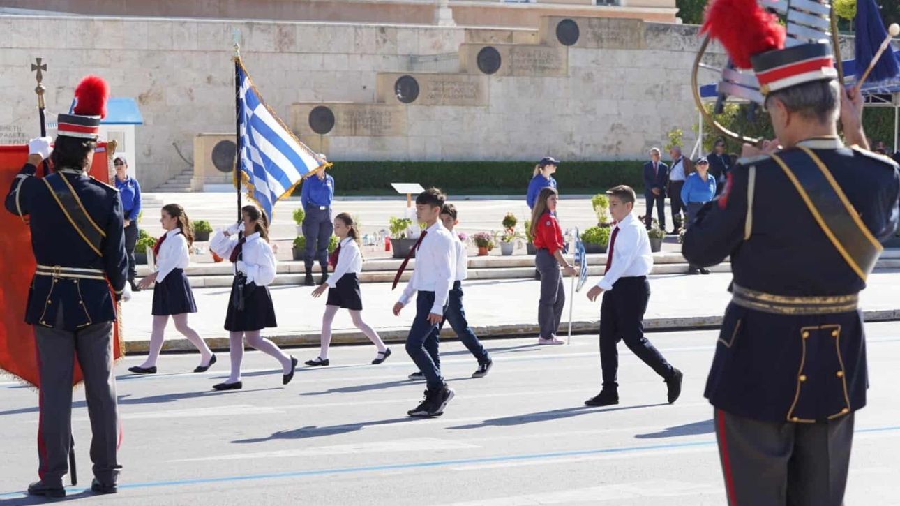 &Mu;&alpha;&theta;&eta;&tau;&iota;&kappa;ή &pi;&alpha;&rho;έ&lambda;&alpha;&sigma;&eta;: &Sigma;&epsilon; &iota;&sigma;&chi;ύ &kappa;&upsilon;&kappa;&lambda;&omicron;&phi;&omicron;&rho;&iota;&alpha;&kappa;έ&sigmaf; &rho;&upsilon;&theta;&mu;ί&sigma;&epsilon;&iota;&sigmaf; - &Tau;&rho;&omicron;&pi;&omicron;&pi;&omicron;&iota;ή&sigma;&epsilon;&iota;&sigmaf; &sigma;&tau;&alpha; &delta;&rho;&omicron;&mu;&omicron;&lambda;ό&gamma;&iota;&alpha; &Mu;&epsilon;&tau;&rho;ό &kappa;&alpha;&iota; &Tau;&rho;&alpha;&mu;