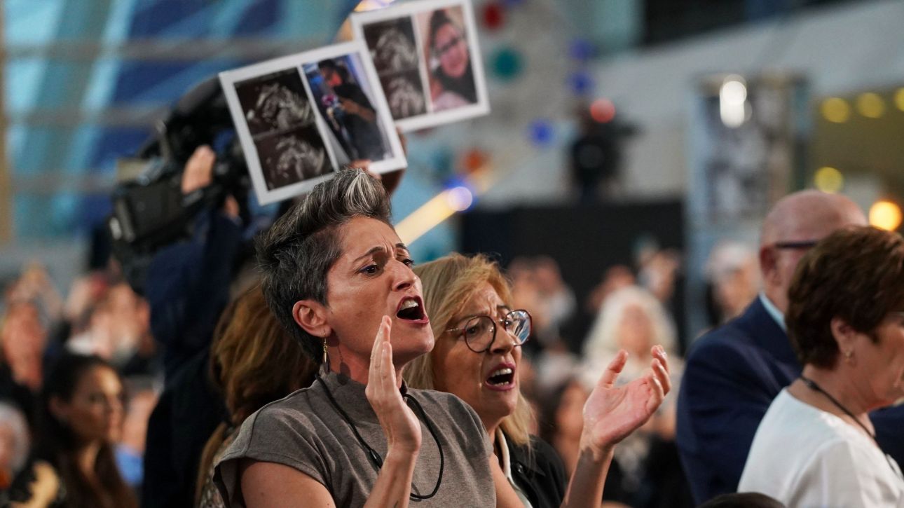 Ισπανία: Σε τεταμένο κλίμα εκδηλώσεις στη μνήμη των θυμάτων έναν χρόνο μετά τις φονικές πλημμύρες Ισπανία: Σε τεταμένο κλίμα εκδηλώσεις στη μνήμη των θυμάτων έναν χρόνο μετά τις φονικές πλημμύρες