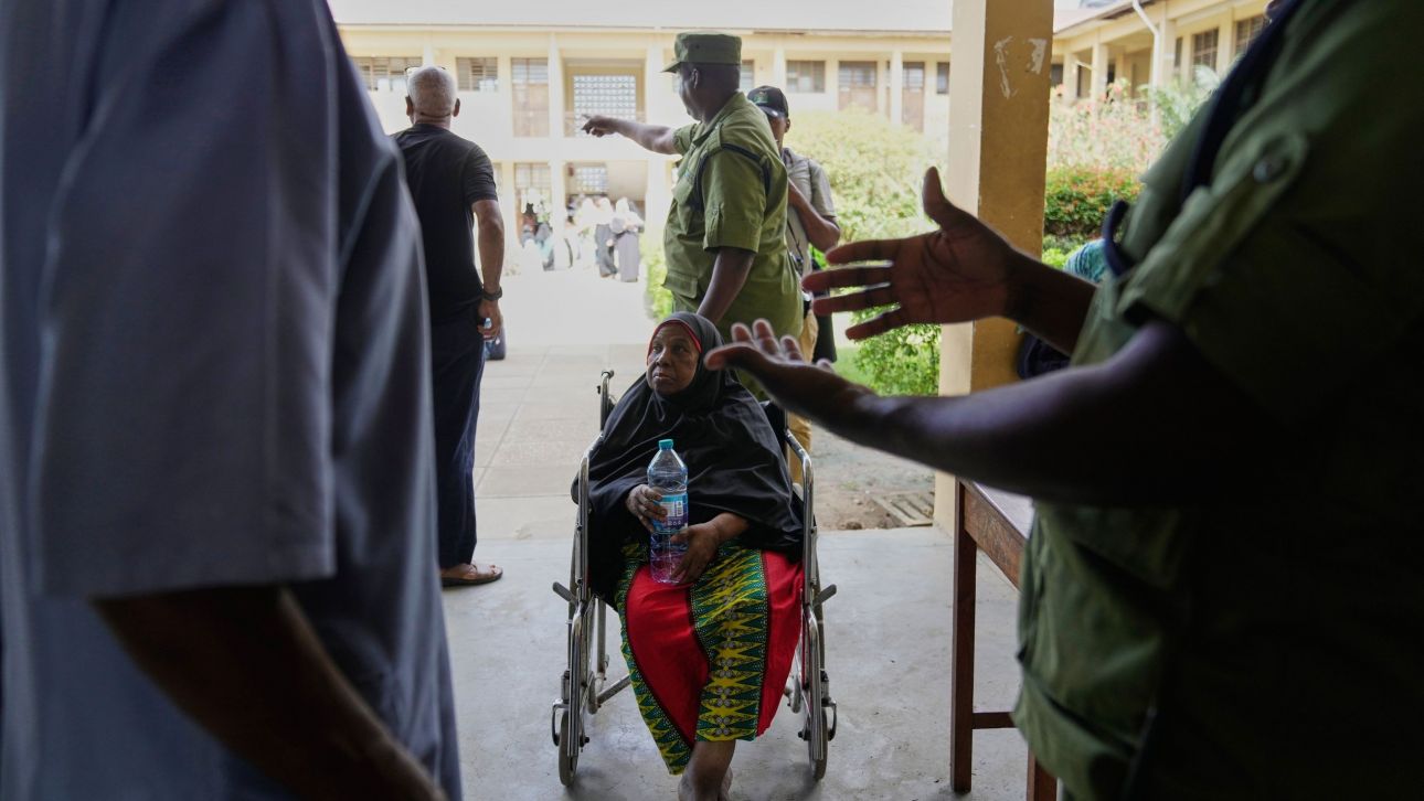 Τανζανία: Απαγόρευση κυκλοφορίας στην οικονομική πρωτεύουσα μετά από επεισόδια σε διαδηλώσεις Τανζανία: Απαγόρευση κυκλοφορίας στην οικονομική πρωτεύουσα μετά από επεισόδια σε διαδηλώσεις