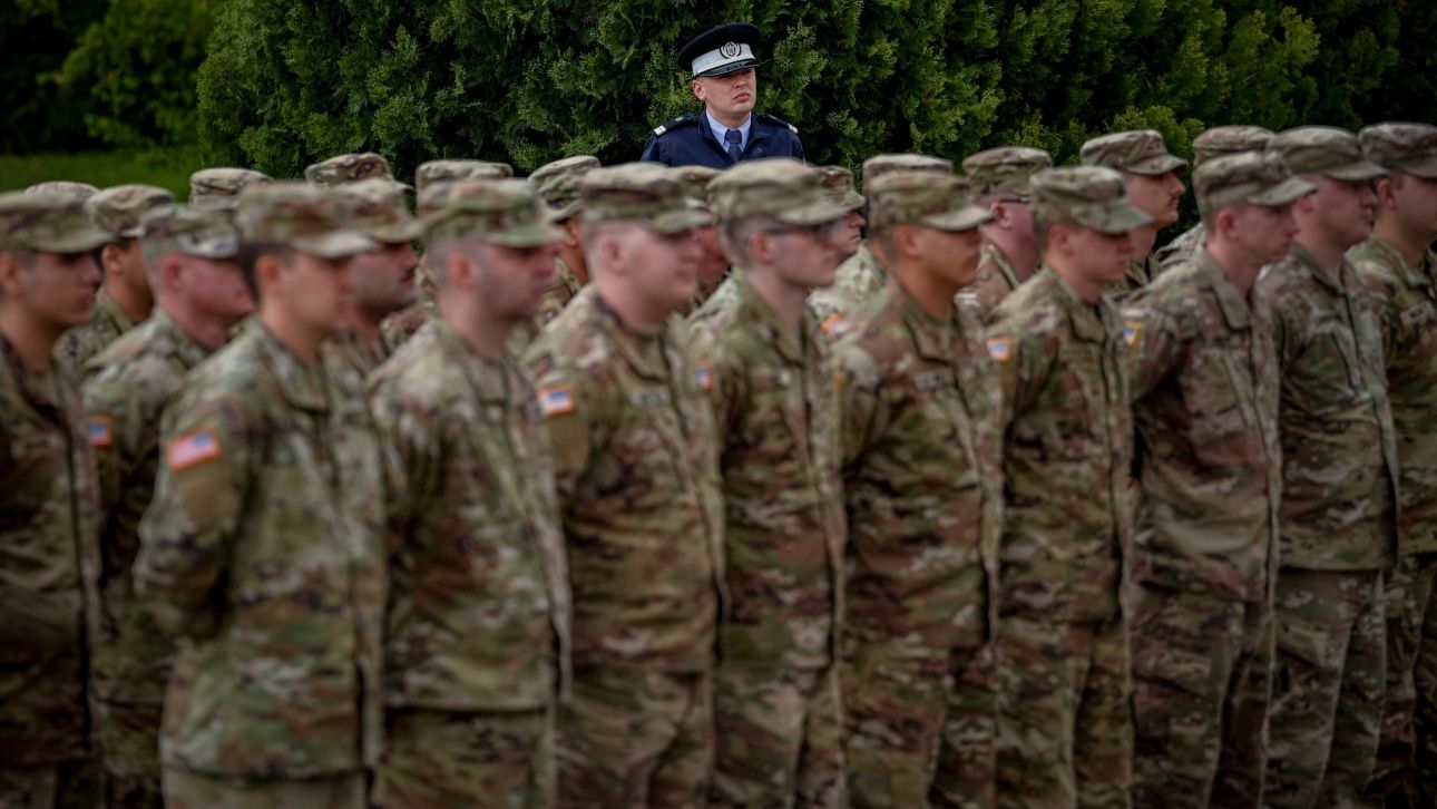 Οι ΗΠΑ θα μειώσουν τη στρατιωτική παρουσία τους στην Ευρώπη – Για «προσαρμογή» κάνει λόγο το ΝΑΤΟ Οι ΗΠΑ θα μειώσουν τη στρατιωτική παρουσία τους στην Ευρώπη – Για «προσαρμογή» κάνει λόγο το ΝΑΤΟ