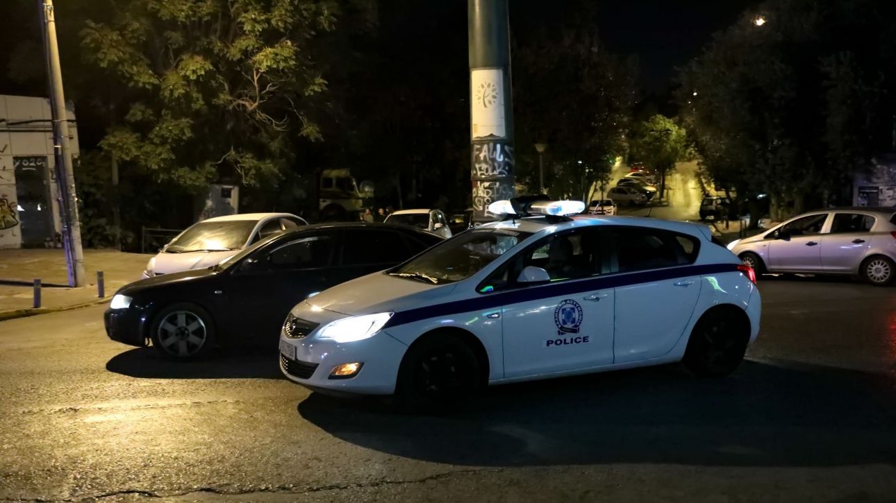 Πάτρα: Άγριο επεισόδιο σε νυχτερινό κέντρο – Τον έριξε αναίσθητο με γροθιά και τράβηξε όπλο Πάτρα: Άγριο επεισόδιο σε νυχτερινό κέντρο – Τον έριξε αναίσθητο με γροθιά και τράβηξε όπλο