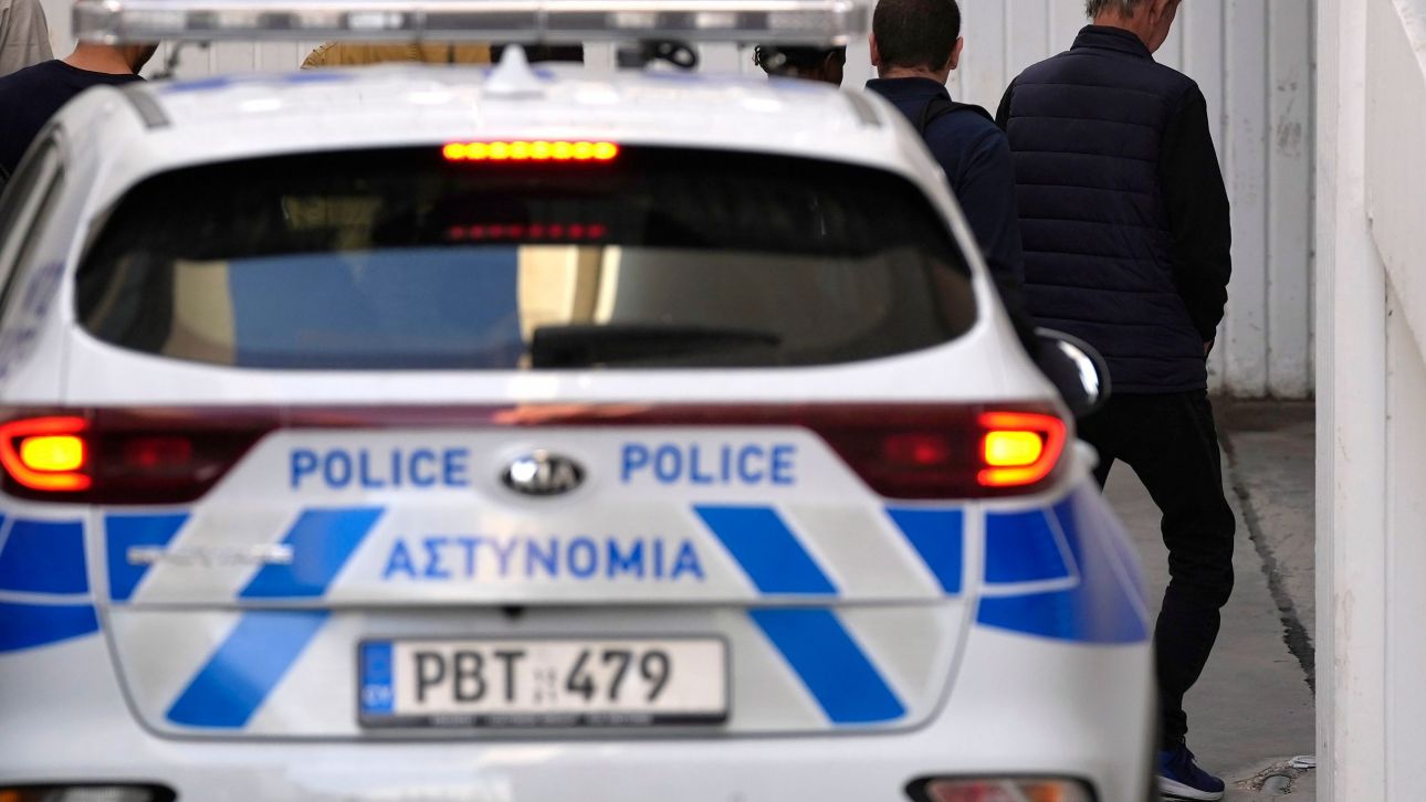 Κύπρος: Πρωτοφανές – Μετέφεραν πολίτη σε κλούβα με κρατούμενους Κύπρος: Πρωτοφανές – Μετέφεραν πολίτη σε κλούβα με κρατούμενους