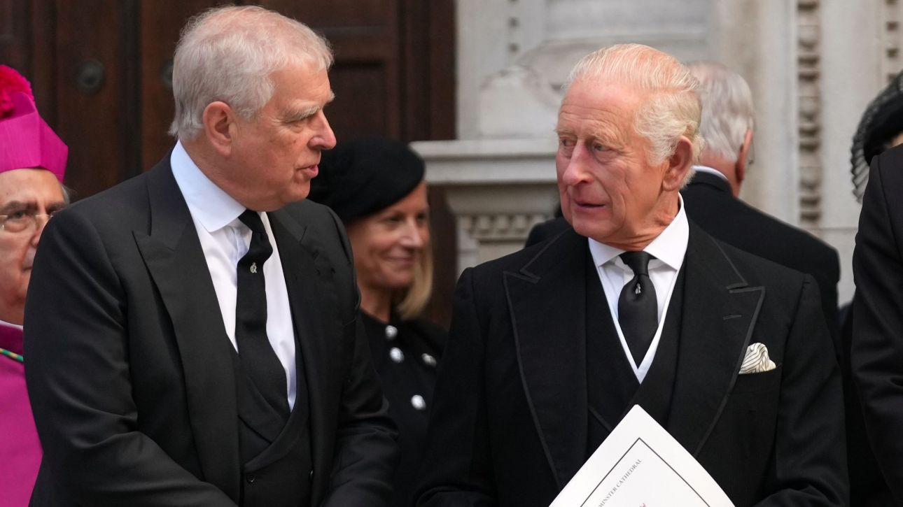 Οι τρεις λόγοι που οδήγησαν τον βασιλιά Κάρολο να αφαιρέσει τον τίτλο από τον πρίγκιπα Άντριου Οι τρεις λόγοι που οδήγησαν τον βασιλιά Κάρολο να αφαιρέσει τον τίτλο από τον πρίγκιπα Άντριου