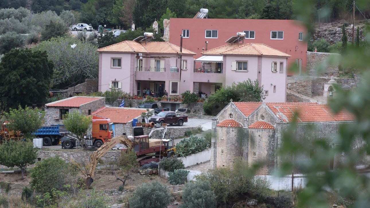 «Έριχναν προς όλες τις κατευθύνσεις, γλύτωσα από θαύμα»: Μάρτυρας περιγράφει το μακελειό στα Βορίζια «Έριχναν προς όλες τις κατευθύνσεις, γλύτωσα από θαύμα»: Μάρτυρας περιγράφει το μακελειό στα Βορίζια