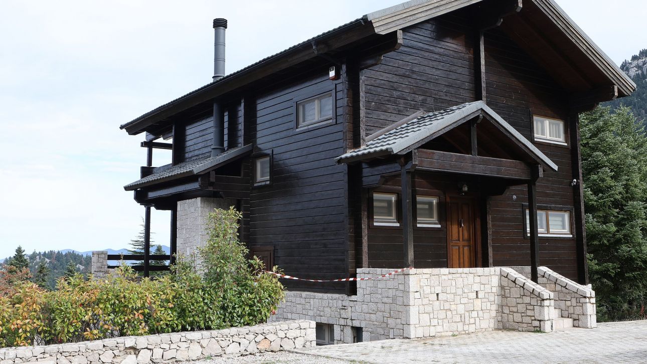 Δολοφονία Γιάννη Λάλα στην Αράχωβα: Δύο εκτελεστές δείχνουν τα στοιχεία για τα όπλα