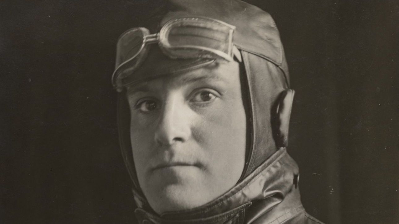 Ο ιπτάμενος φωτογράφος που αψήφησε τον θάνατο: Το θαρραλέο βλέμμα του Alfred Buckham από τον ουρανό