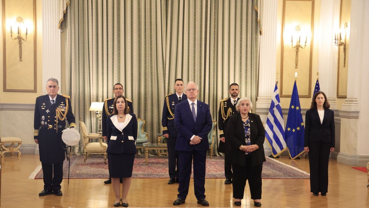 Στο Προεδρικό Μέγαρο η Κίμπερλι Γκίλφοϊλ για την επίδοση των διαπιστευτηρίων της στον Τασούλα