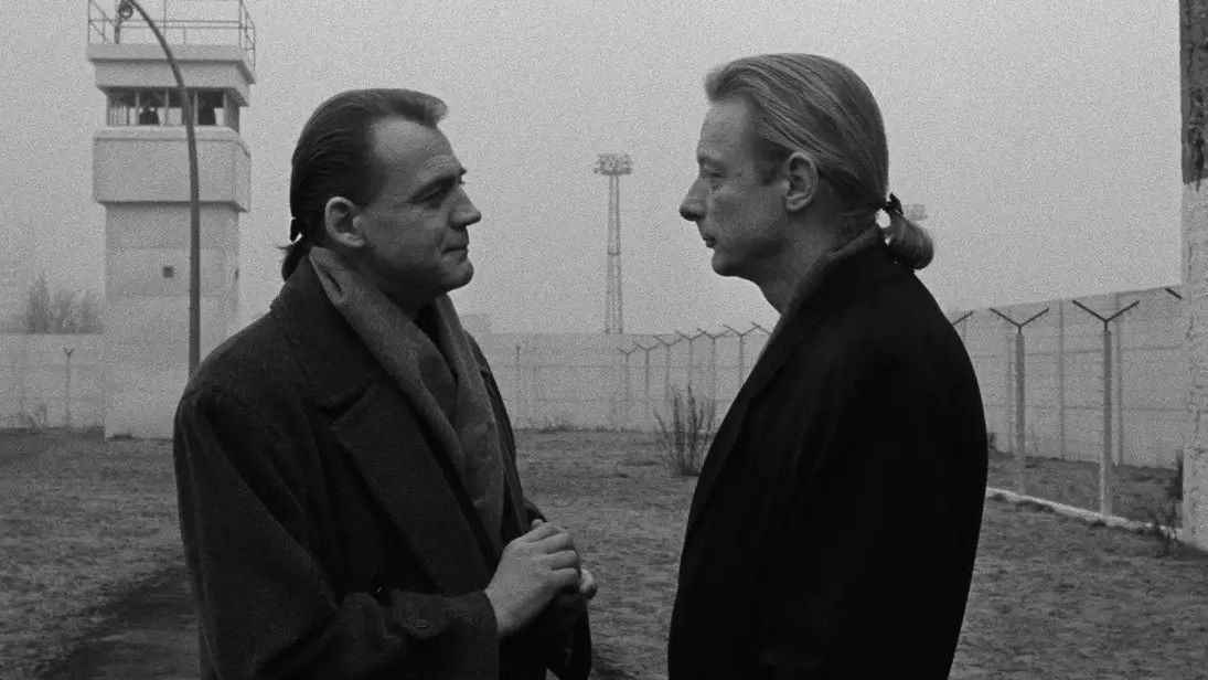 H πτώση του Τείχους του Βερολίνου: Το πριν και το μετά, μέσα από 10+1 ταινίες