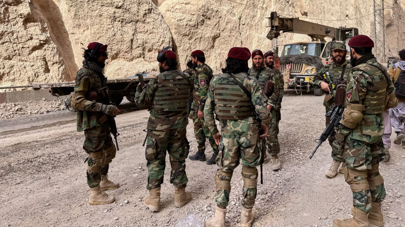 Οι Ταλιμπάν κατηγορούν το Πακιστάν ότι «άνοιξε πυρ» στα σύνορα εν μέσω διαπραγματεύσεων