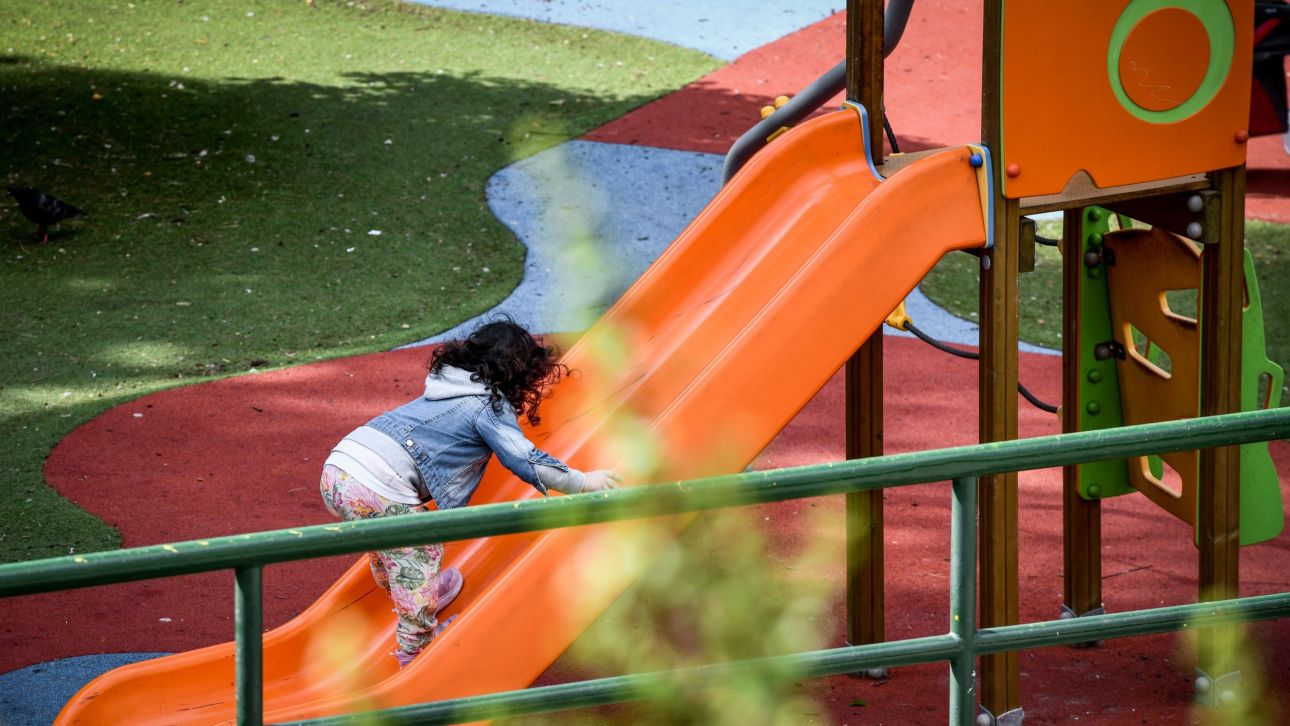 Συναγερμός σε Αγία Παρασκευή και Χολαργό – 67χρονος προσπαθεί να απαγάγει παιδιά