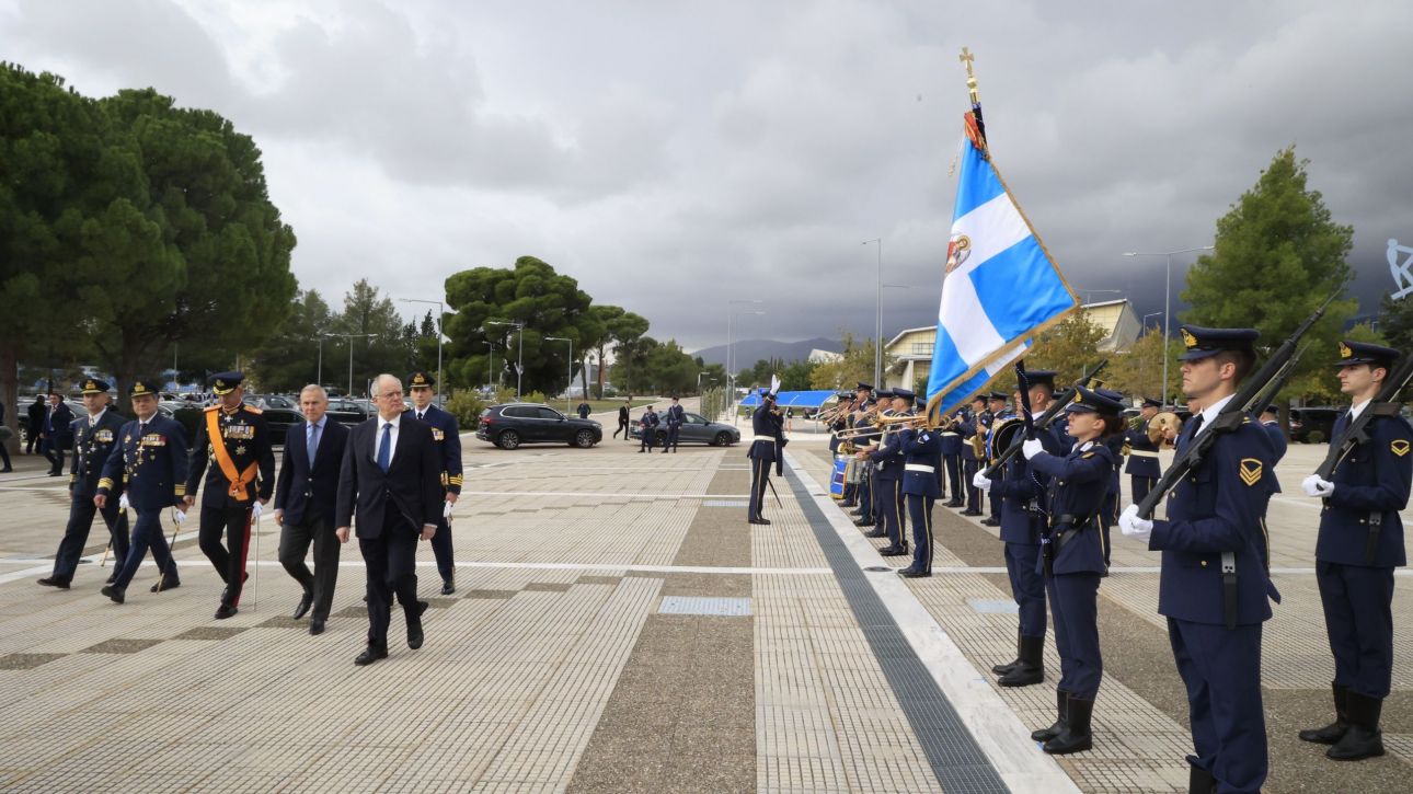 Στη Σχολή Ικάρων για την γιορτή της Πολεμικής Αεροπορίας ο Κωνσταντίνος Τασούλας