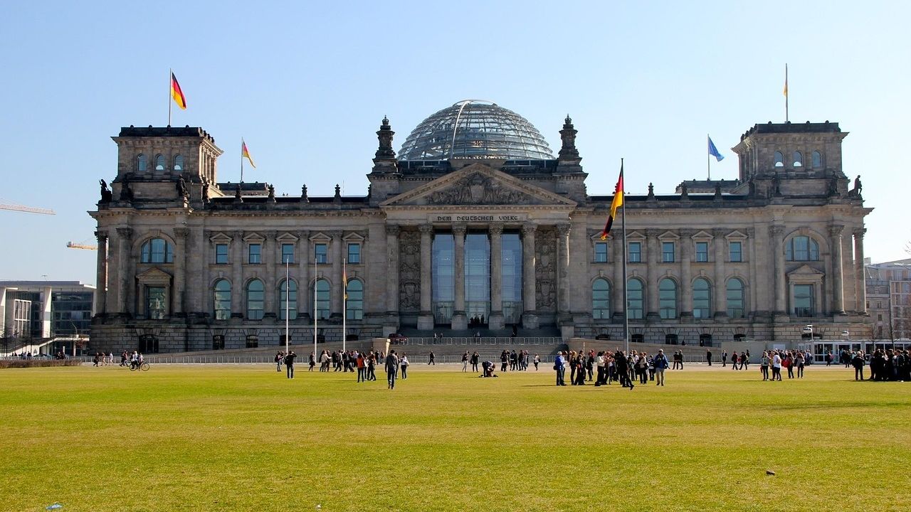 Δύο στους τρεις Γερμανούς υποστηρίζουν τον επαναπατρισμό των Σύρων