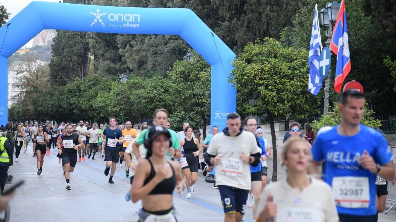 Το μεγαλύτερό βήμα τους μέχρι το επόμενο έκαναν οι δρομείς του 42ου Αυθεντικού Μαραθωνίου της Αθήνας