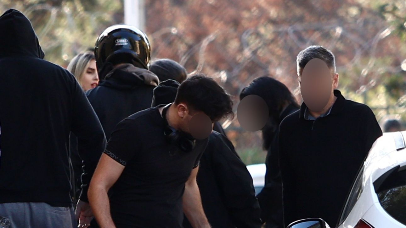 Απολογείται η 52χρονη αρχηγός του κυκλώματος ναρκωτικών – Τρεις ρασοφόροι στους συλληφθέντες