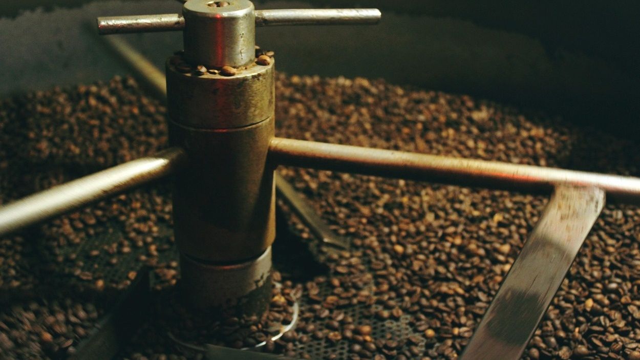 ΟΗΕ: «Ράλι» στις παγκόσμιες δαπάνες για εισαγωγές τροφίμων με «οδηγούς» καφέ και κακάο