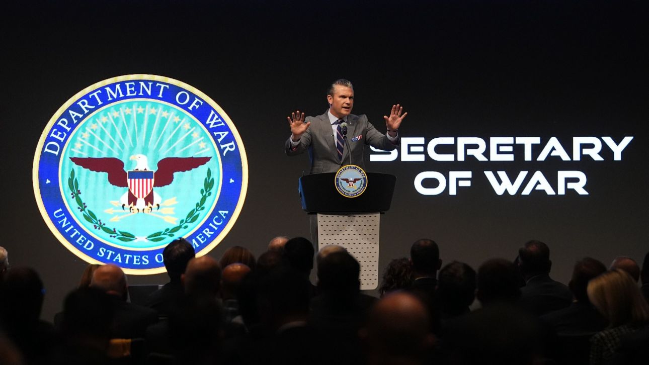 Και επίσημα ιδρύθηκε το «υπουργείο Πολέμου» στις ΗΠΑ – Ο Χέγκσεθ βίδωσε την πινακίδα