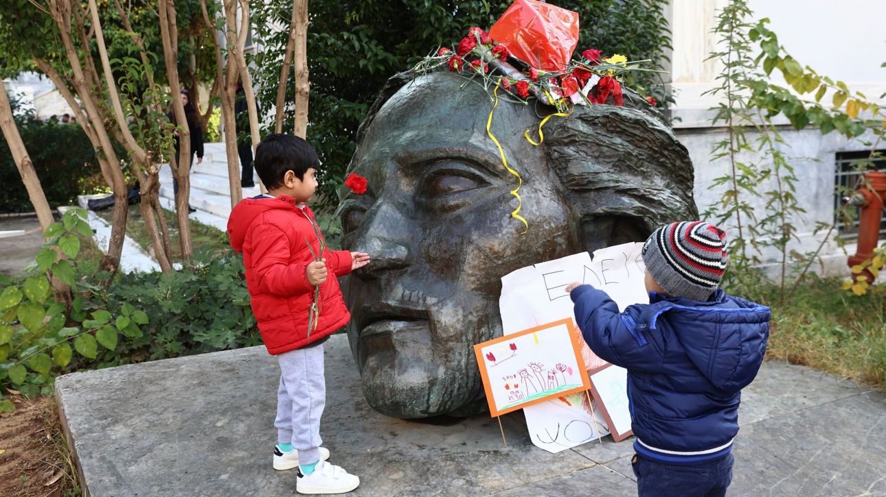 Άνοιξαν οι πύλες του Πολυτεχνείου για τους τριήμερους εορτασμούς