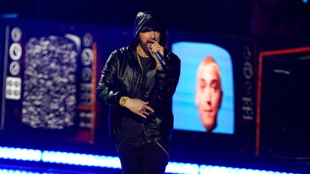 Γιατί ο Έμινεμ έκανε μήνυση σε εταιρεία με είδη θαλάσσης