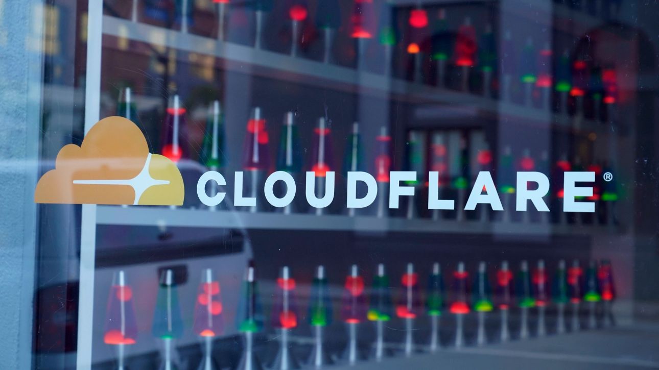 Τι είναι η Cloudflare που παρέλυσε το διαδίκτυο: «Δεν ήταν κυβερνοεπίθεση» λέει