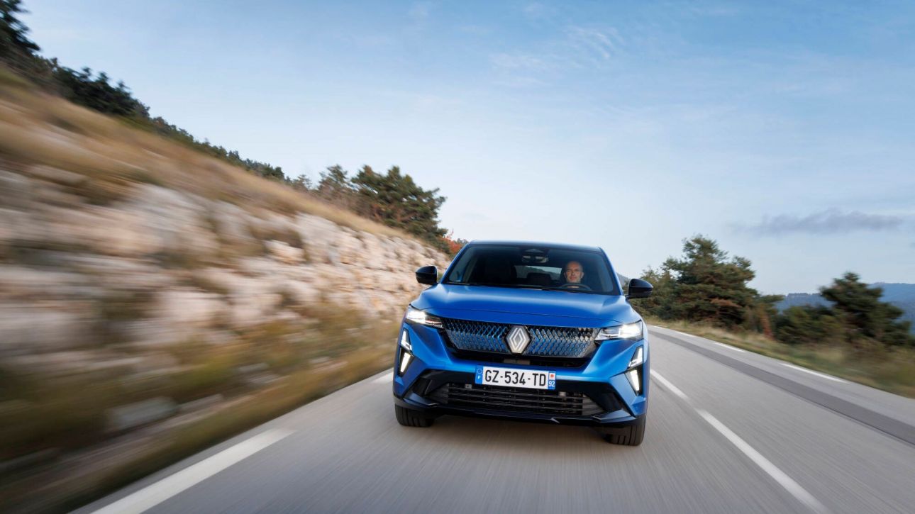 Renault Rafale: Μαχητικό δρόμου με τεχνολογία αιχμής