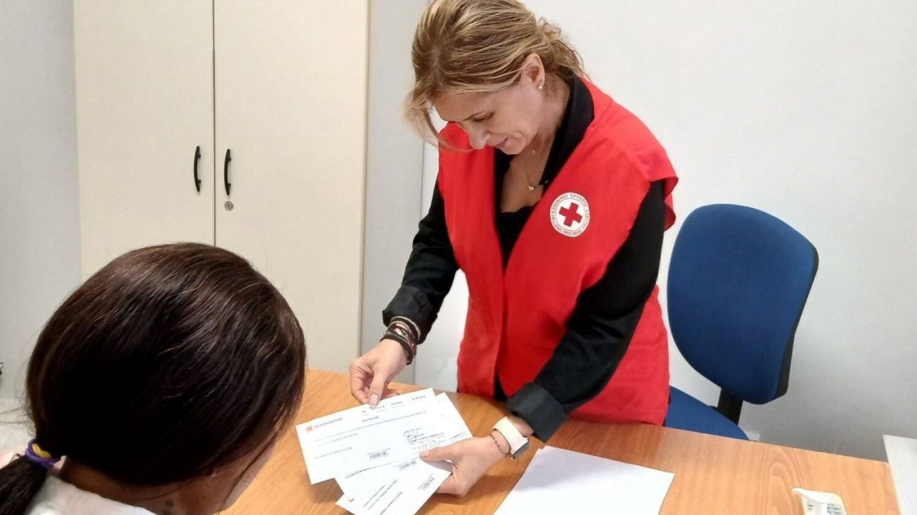 Ελληνικός Ερυθρός Σταυρός: Οδηγίες προστασίας σε γυναίκες – θύματα βίας