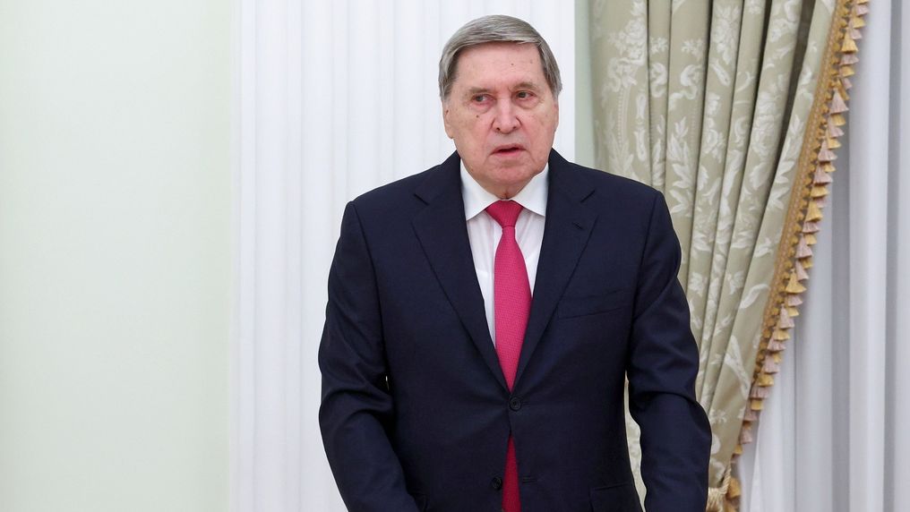 «Το Στενό του Ορμούζ είναι ανοικτό για τη Ρωσία» δηλώνει ο σύμβουλος του Πούτιν Γιούρι Ουσακόφ