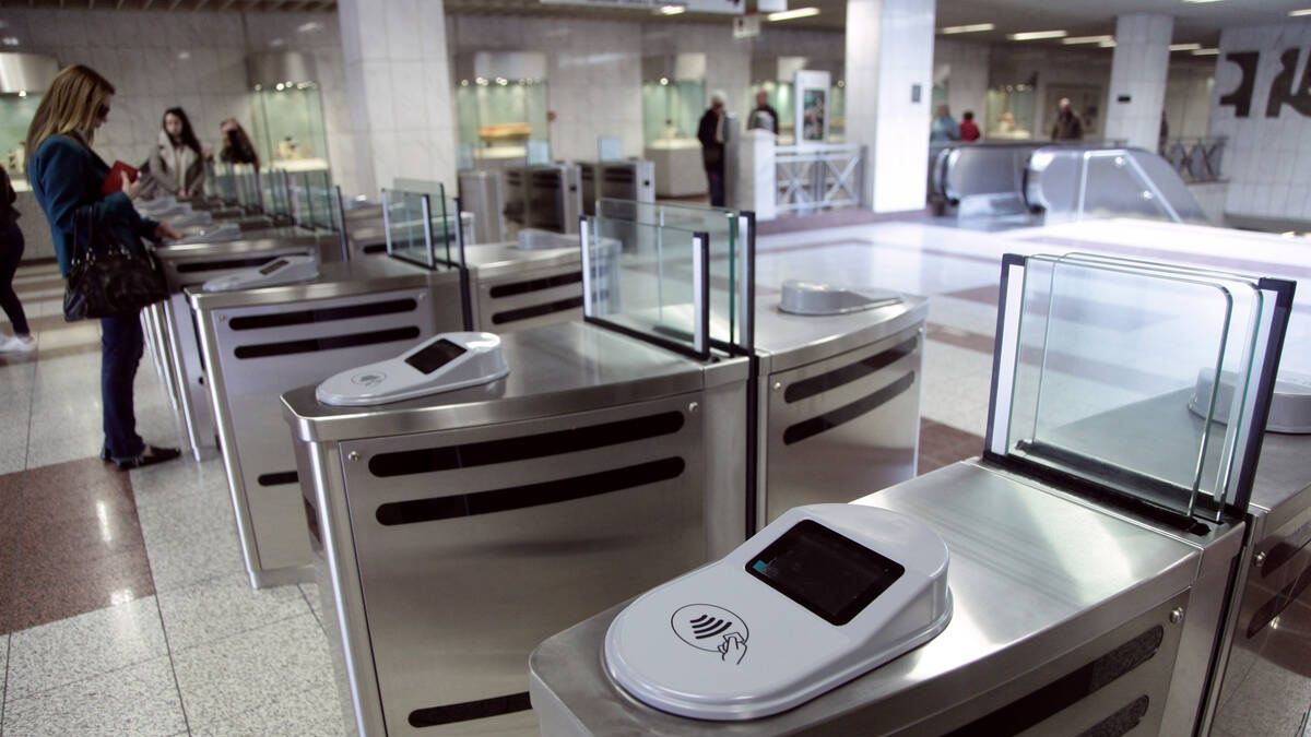 Μπαράζ ελέγχων σε μετρό και λεωφορεία από το υπουργείο μεταφορών