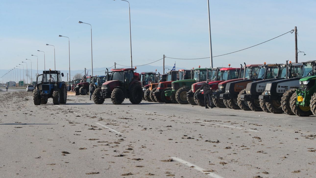 Ανυποχώρητοι οι αγρότες: Σήμερα οι κρίσιμες αποφάσεις για τα μπλόκα