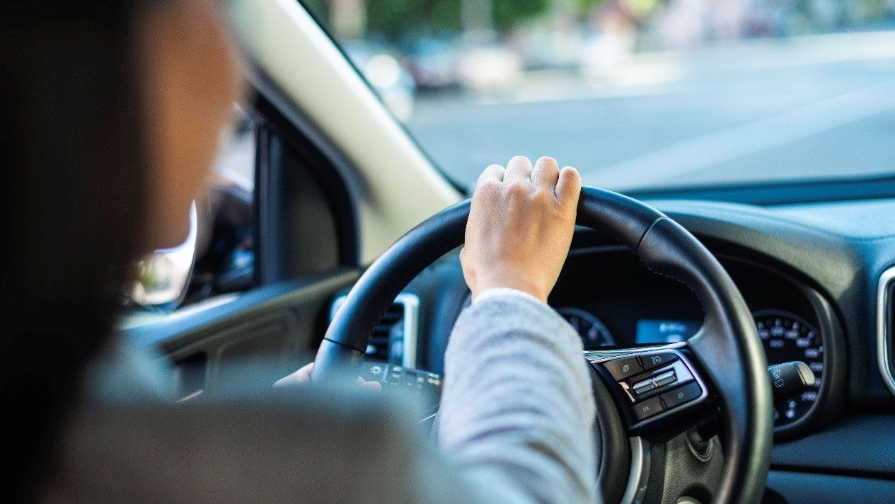 Το παράδοξο της οδικής ασφάλειας: Γιατί τα κοντινά χιλιόμετρα κρύβουν τον μεγαλύτερο κίνδυνο