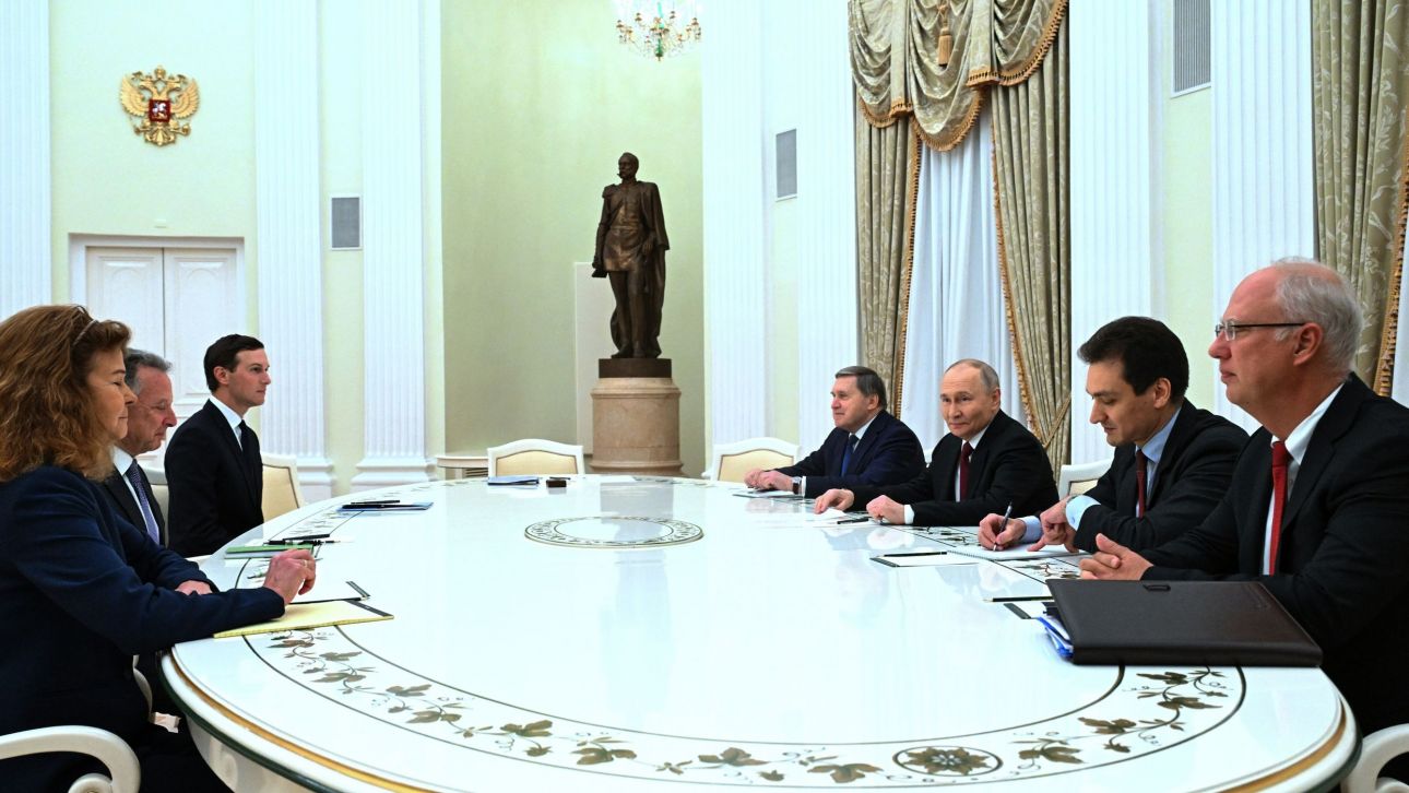 Γουίτκοφ και Κούσνερ ενημέρωσαν τον Τραμπ για τις συνομιλίες στο Κρεμλίνο με τον Πούτιν