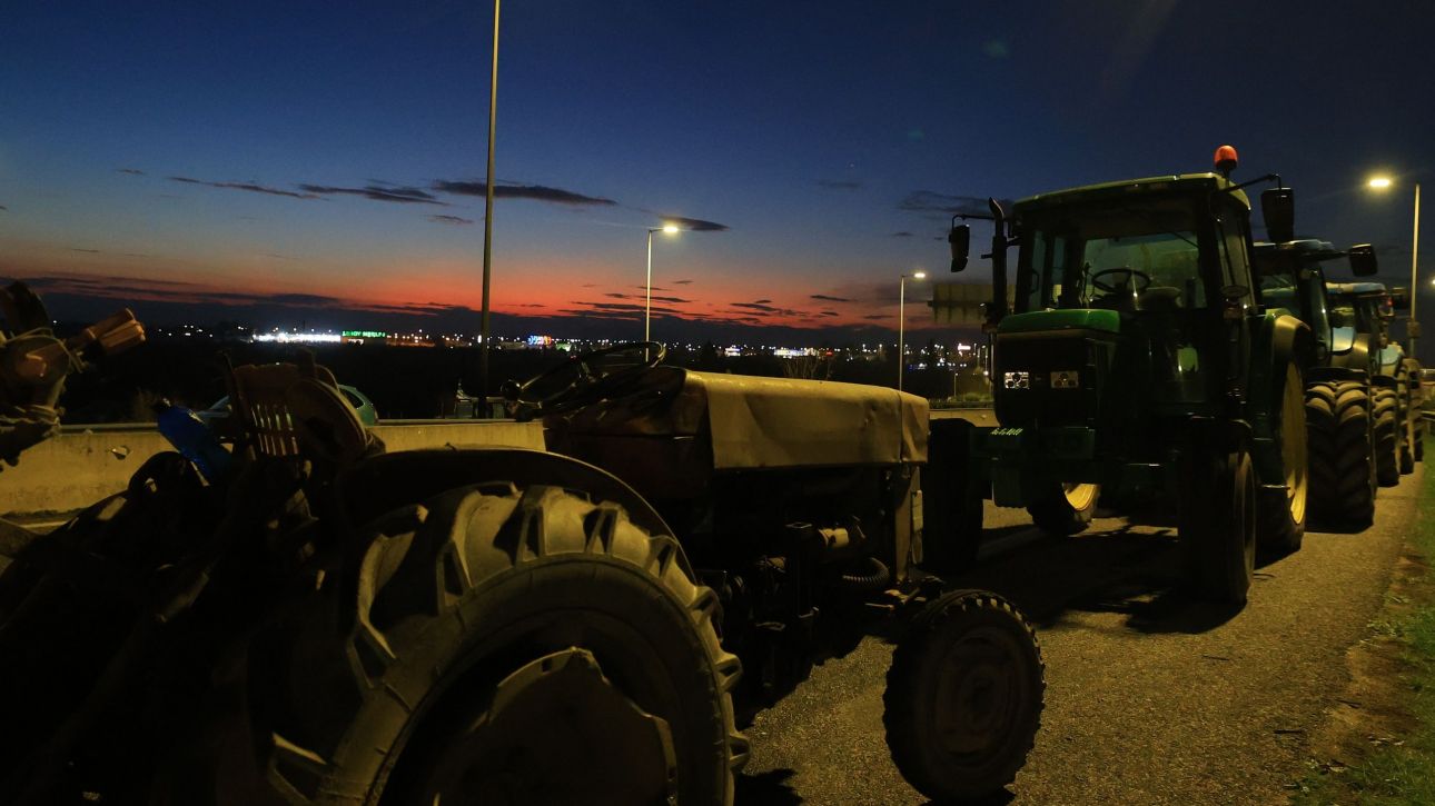 Αγροτικές κινητοποιήσεις: Δίωρος αποκλεισμός του τελωνείου Ευζώνων