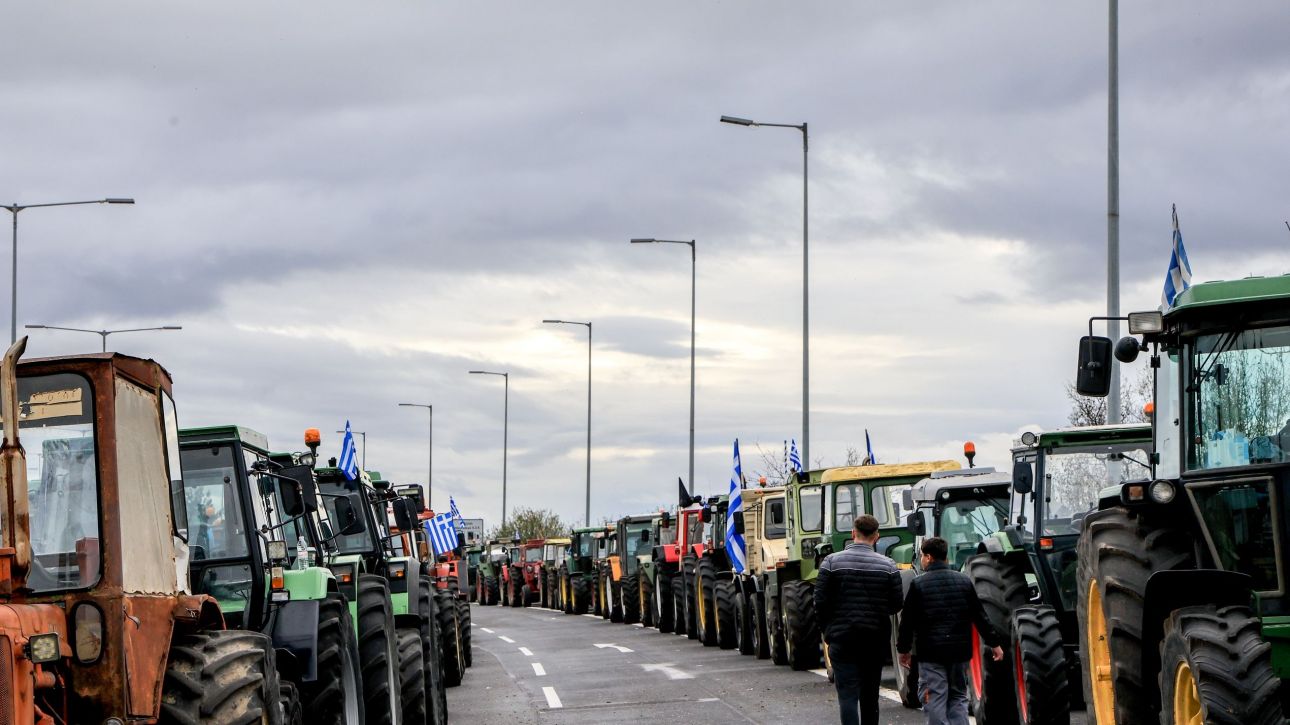 Αγρότες έκλεισαν την Εθνική Αθηνών Λαμίας στο Μπράλο – Από που εκτρέπονται τα αυτοκίνητα