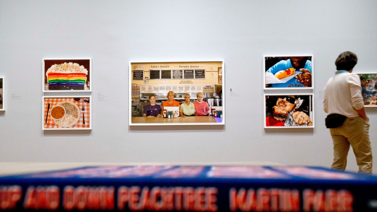 Πέθανε ο Βρετανός φωτογράφος Μάρτιν Παρ – Γνωστός για την αποτύπωση της καθημερινότητας