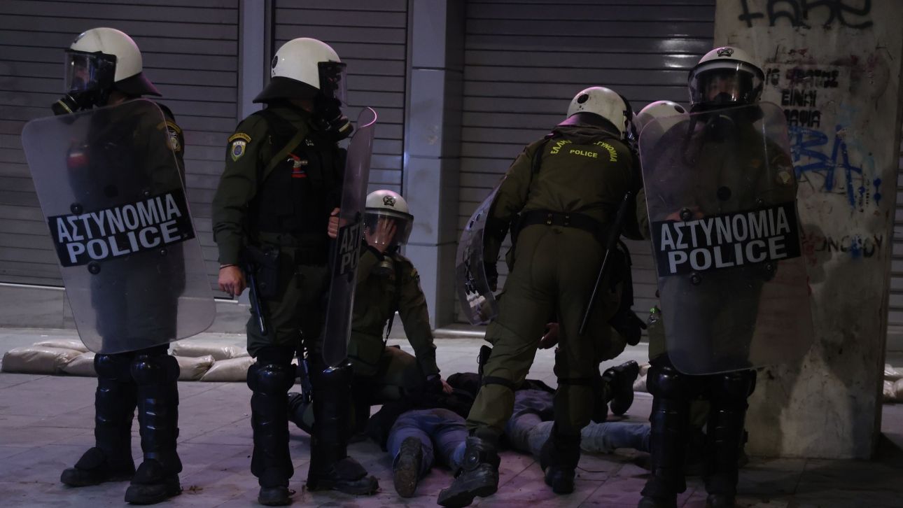 Διώξεις για πλημμελήματα στους 15 συλληφθέντες στην πορεία για τον Αλέξανδρο Γρηγορόπουλο