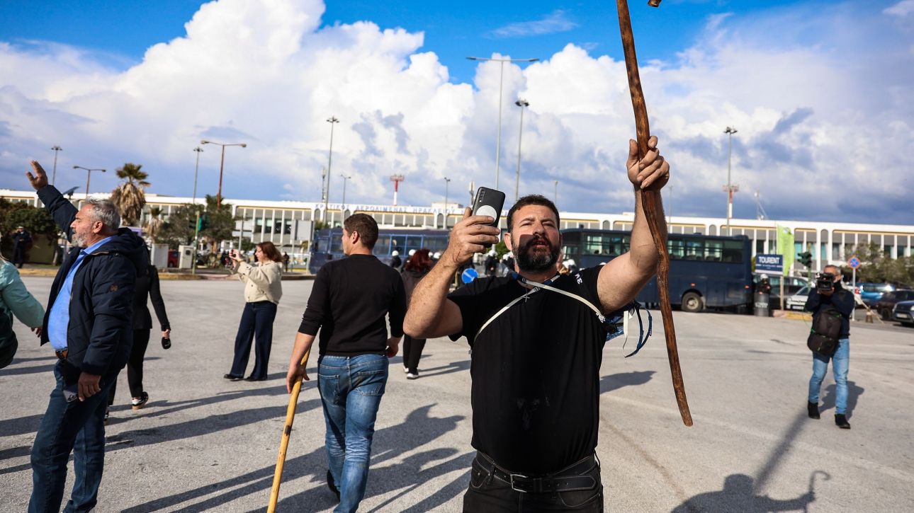 Αγρότες: Ασθενείς χωρίς φάρμακα και εξετάσεις λόγω του μπλόκου στο αεροδρόμιο Ηρακλείου