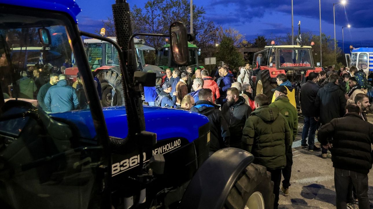Νέο μπλόκο των αγροτών στη διασταύρωση του Σιδηροδρομικού Σταθμού Νάουσας