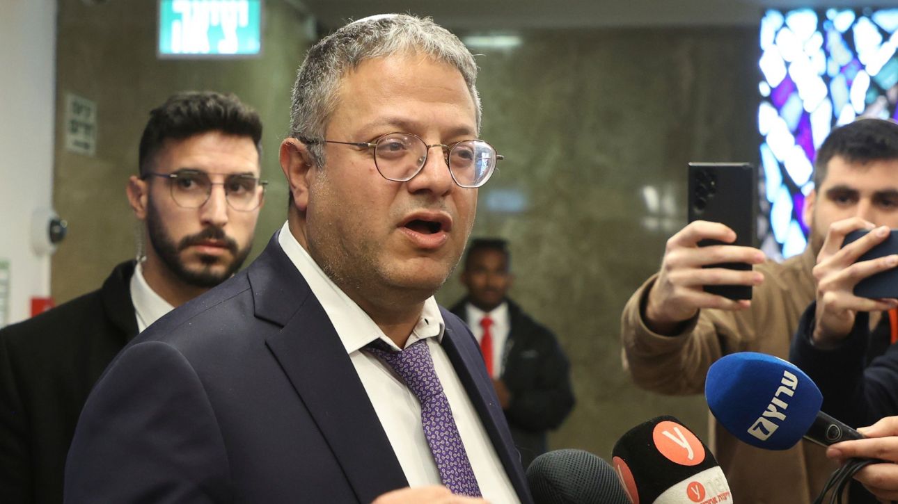 Ισραήλ: Ο Μπεν Γκβιρ φόρεσε καρφίτσα-θηλιά για την εκτέλεση Παλαιστίνιων – «Υπάρχει και η κρεμάλα»