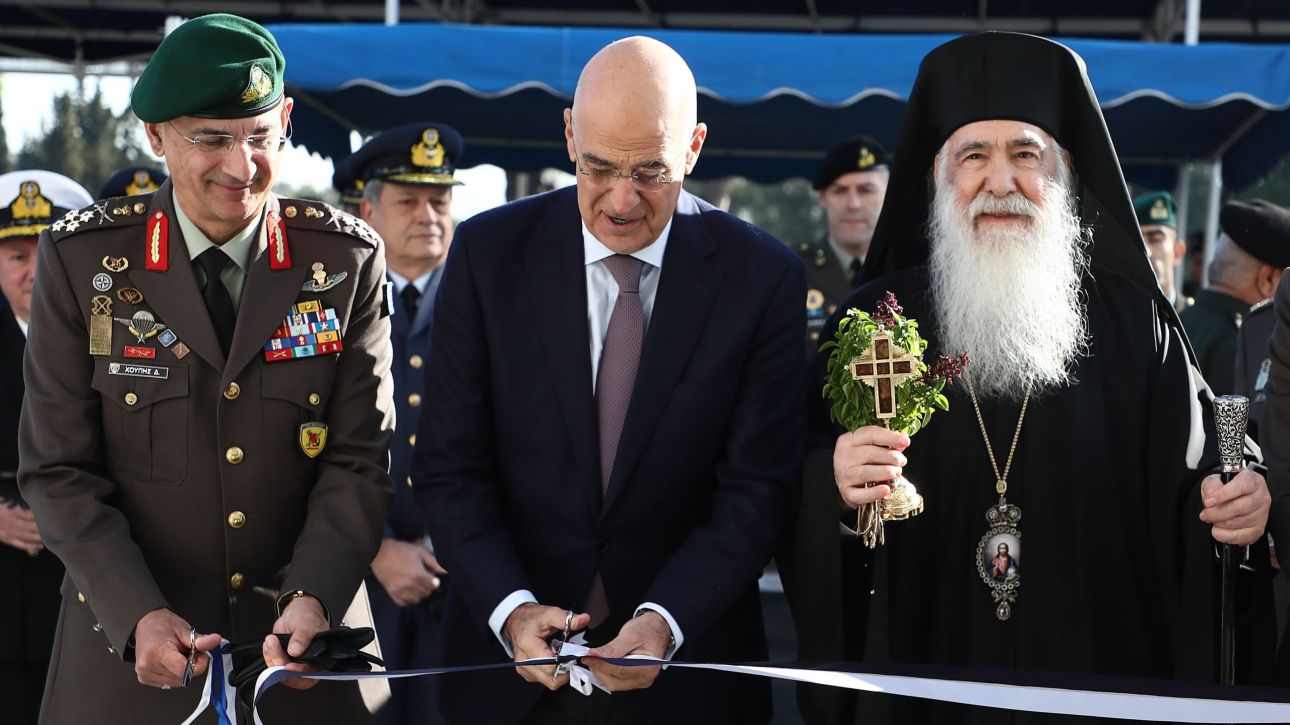 Δένδιας: Εγκαινίασε 37 νέες στρατιωτικές κατοικίες στο Χαϊδάρι