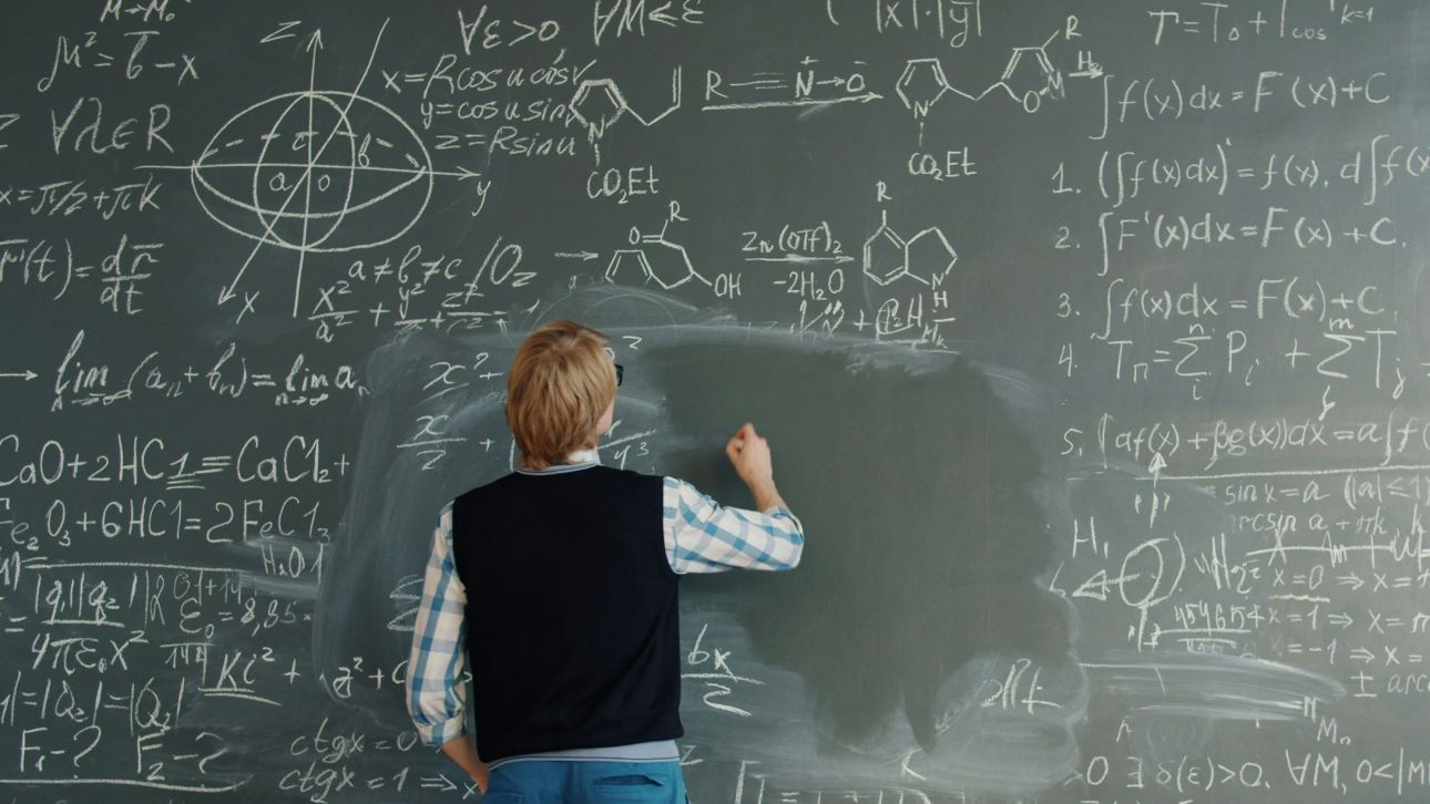 15χρονος αποκτά διδακτορικό στη κβαντική φυσική – Επόμενος στόχος του οι «υπεράνθρωποι» με AI