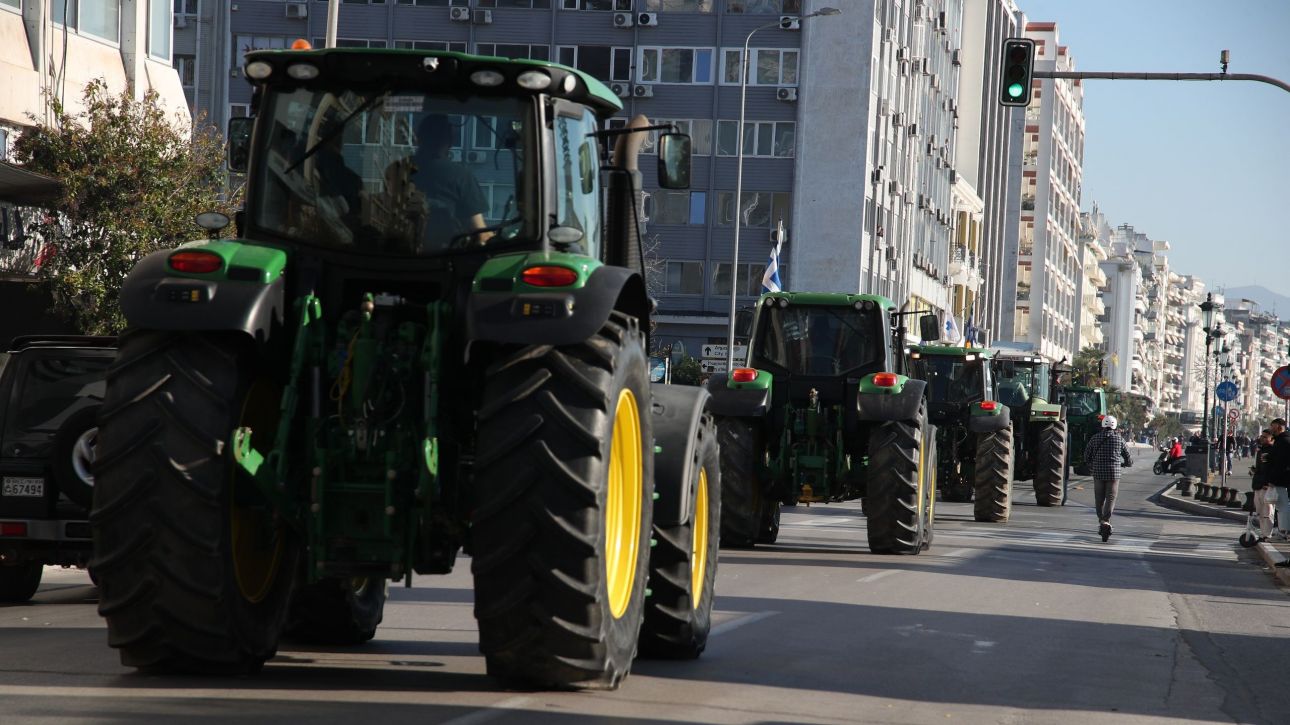 Αποχώρησαν από το λιμάνι της Θεσσαλονίκης οι αγρότες – «Θα επιστρέψουμε αν δεν δικαιωθούμε»