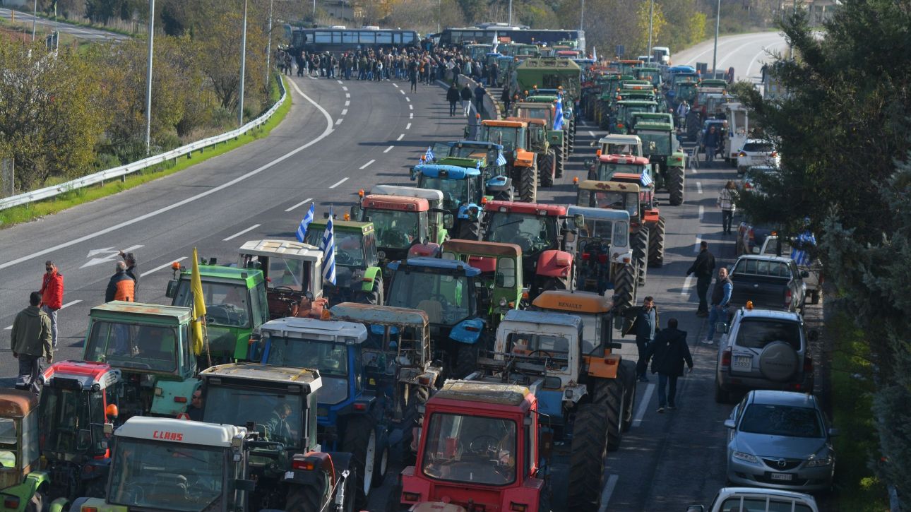 Αγρότες: Οι κυκλοφοριακές ρυθμίσεις που ισχύουν σε ΠΑΘΕ και παλαιά Εθνική Οδό Λάρισας – Αθηνών
