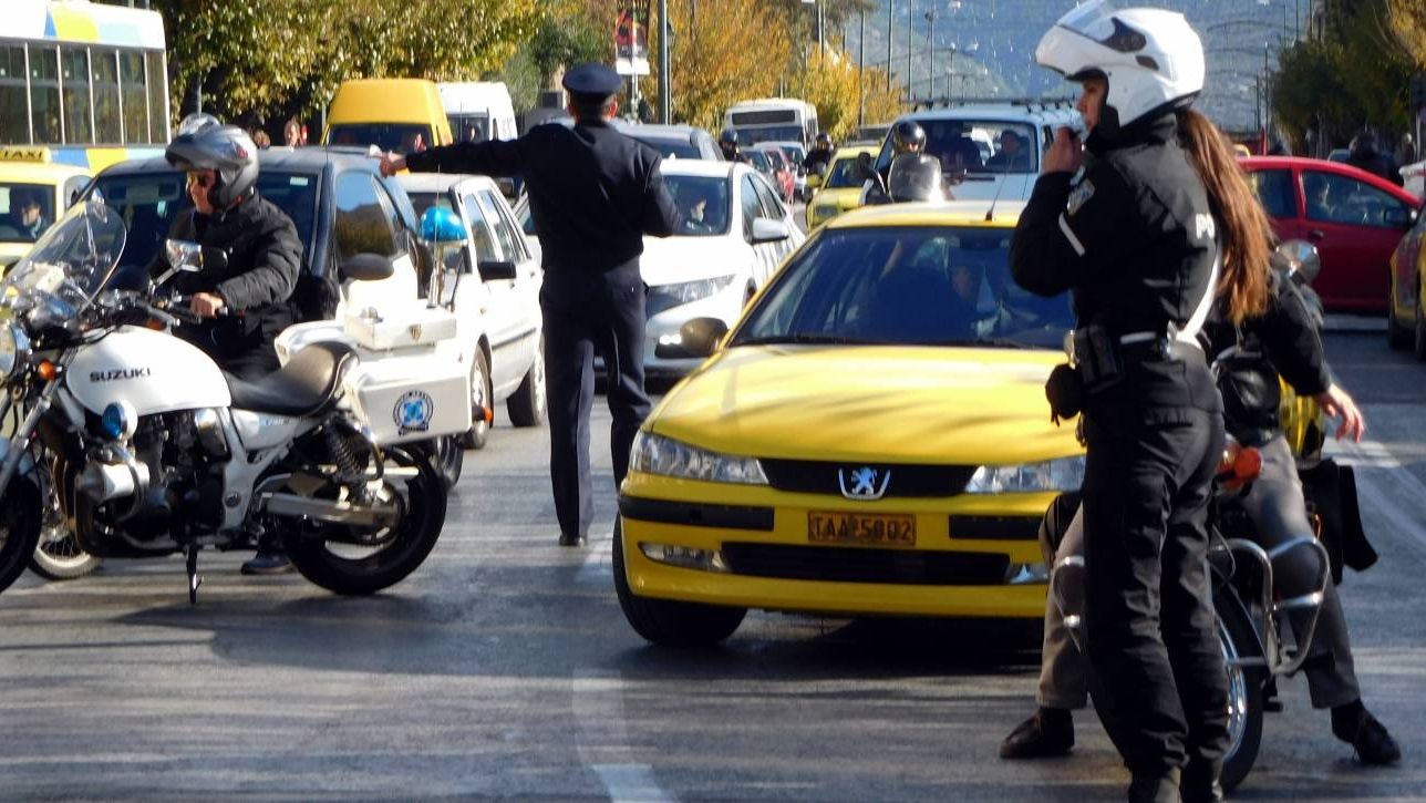 Χαλκιδική: 26 οι αστυνομικοί που λάμβαναν φακελάκια για να μην βεβαιώνουν τροχονομικές παραβάσεις