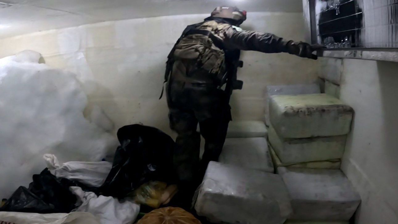 Καρέ – καρέ η έφοδος του γαλλικού πολεμικού ναυτικού στο ελληνικό πλοίο που μετέφερε τόνους κοκαϊνης